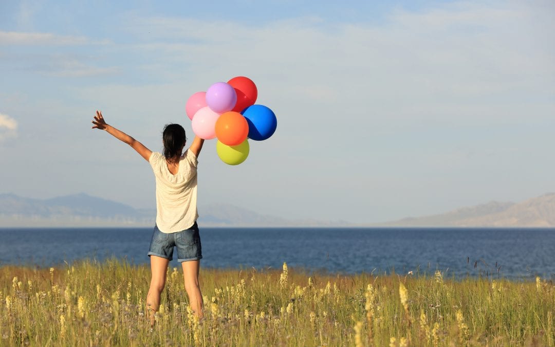 Advantages of Positive Thinking (And Why We Need It NOW!)